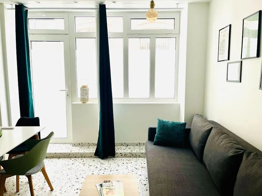 Cosy Loft- Paris 17E - 4 Pers Apartment 0*,  France